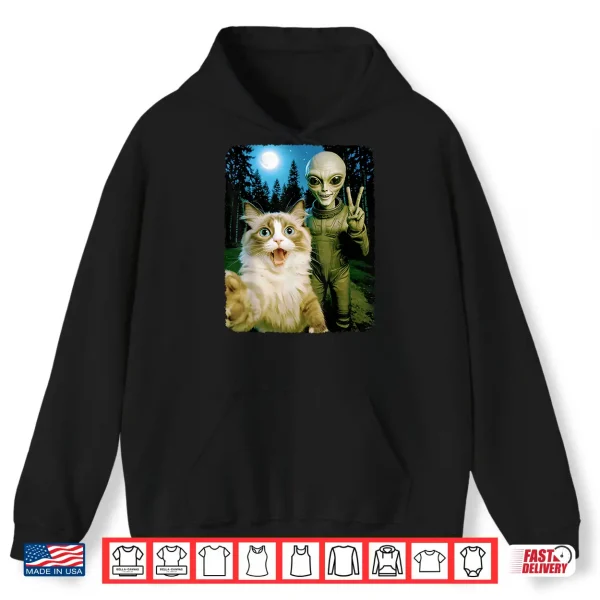 Hoodie Funny Surprised Ragdoll Cat Selfie with Alien Peace Sign Art Shirt