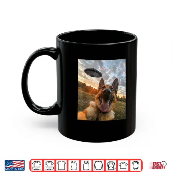 Mug German Shepherd Dog Selfie With UFOs Aliens Graphic Shirt