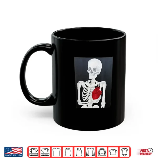Mug Skeleton With Heart Shirt